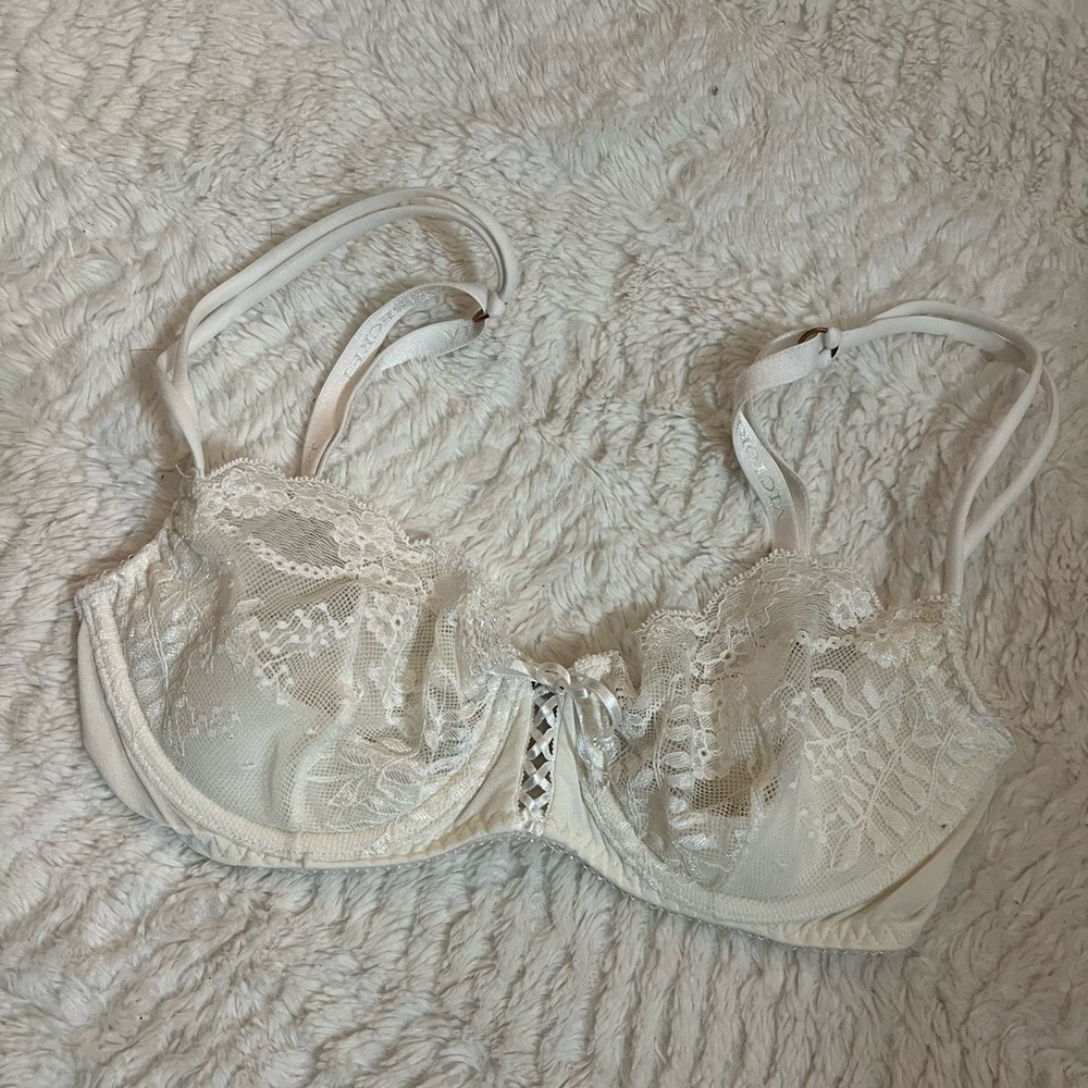 Victoria’s secret 32C